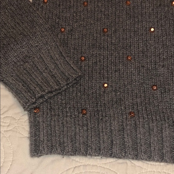 Fossil Grey Sweater with Rose Gold Studs ✨ - Picture 3 of 6